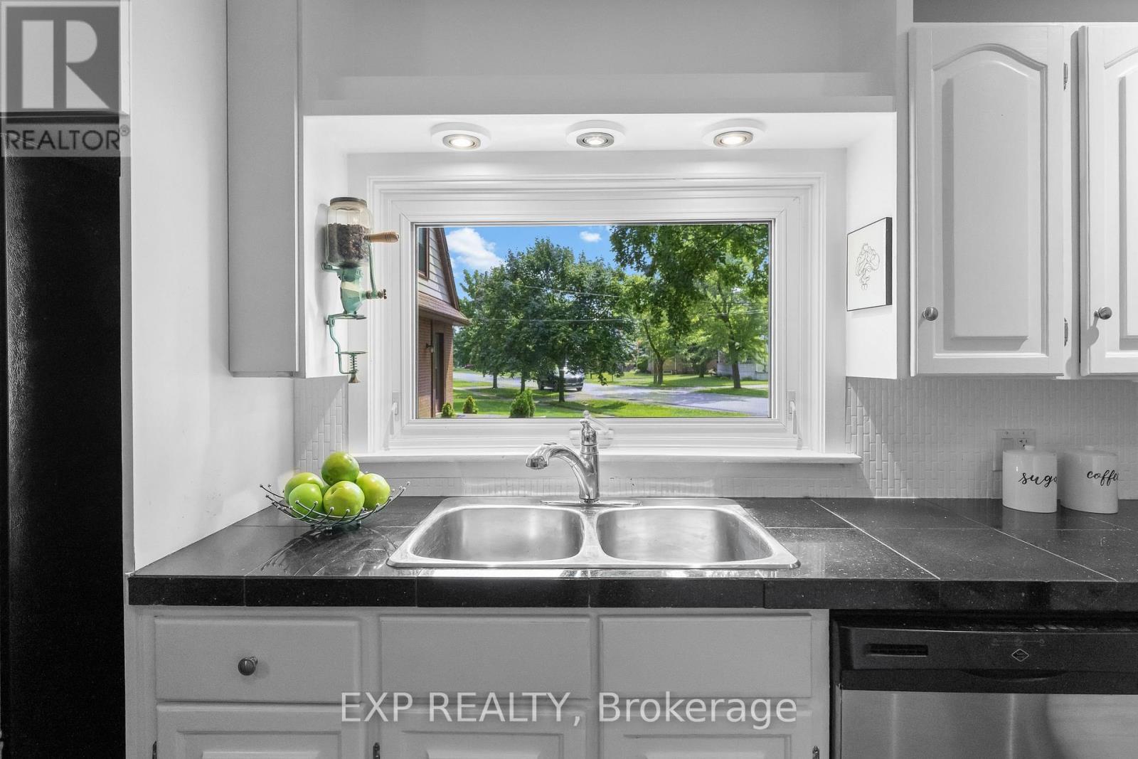3 WINNIFRED AVENUE - Image 16