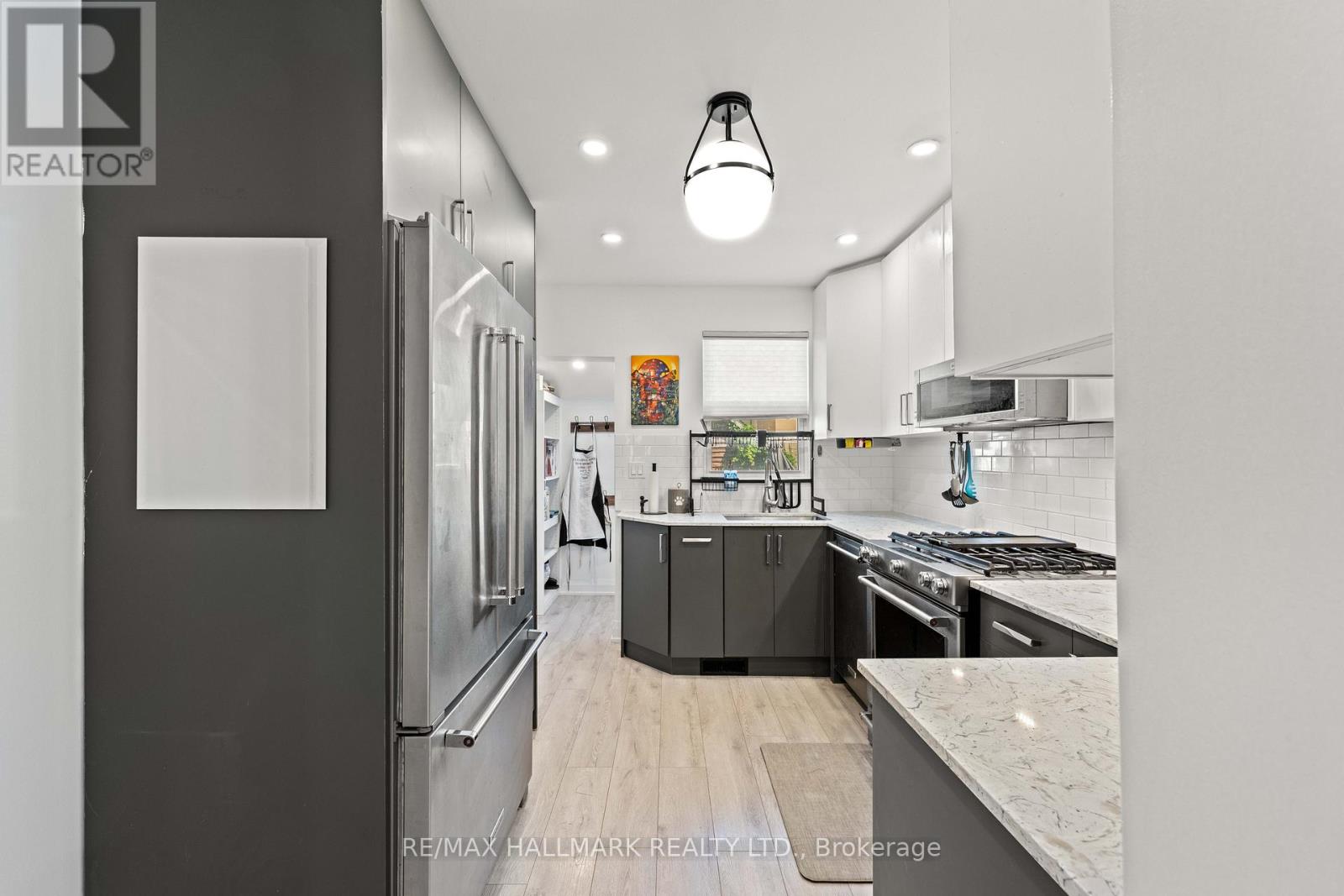 2 AMHERST AVENUE - 12
