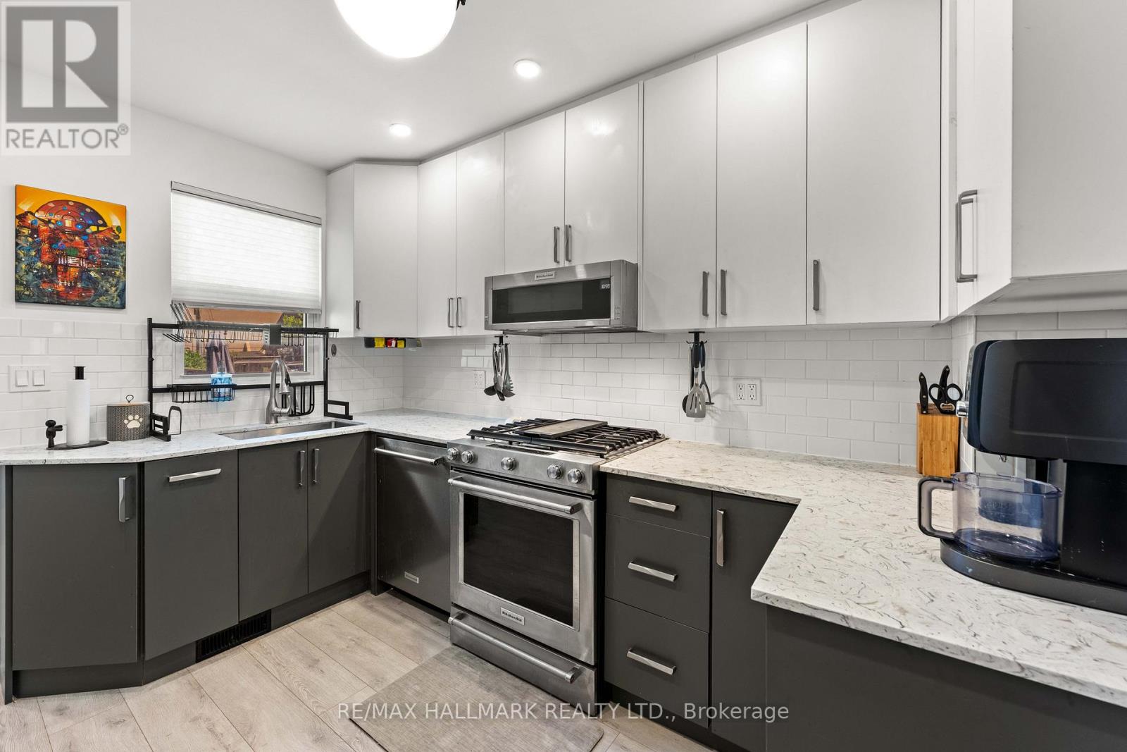 2 AMHERST AVENUE - 13