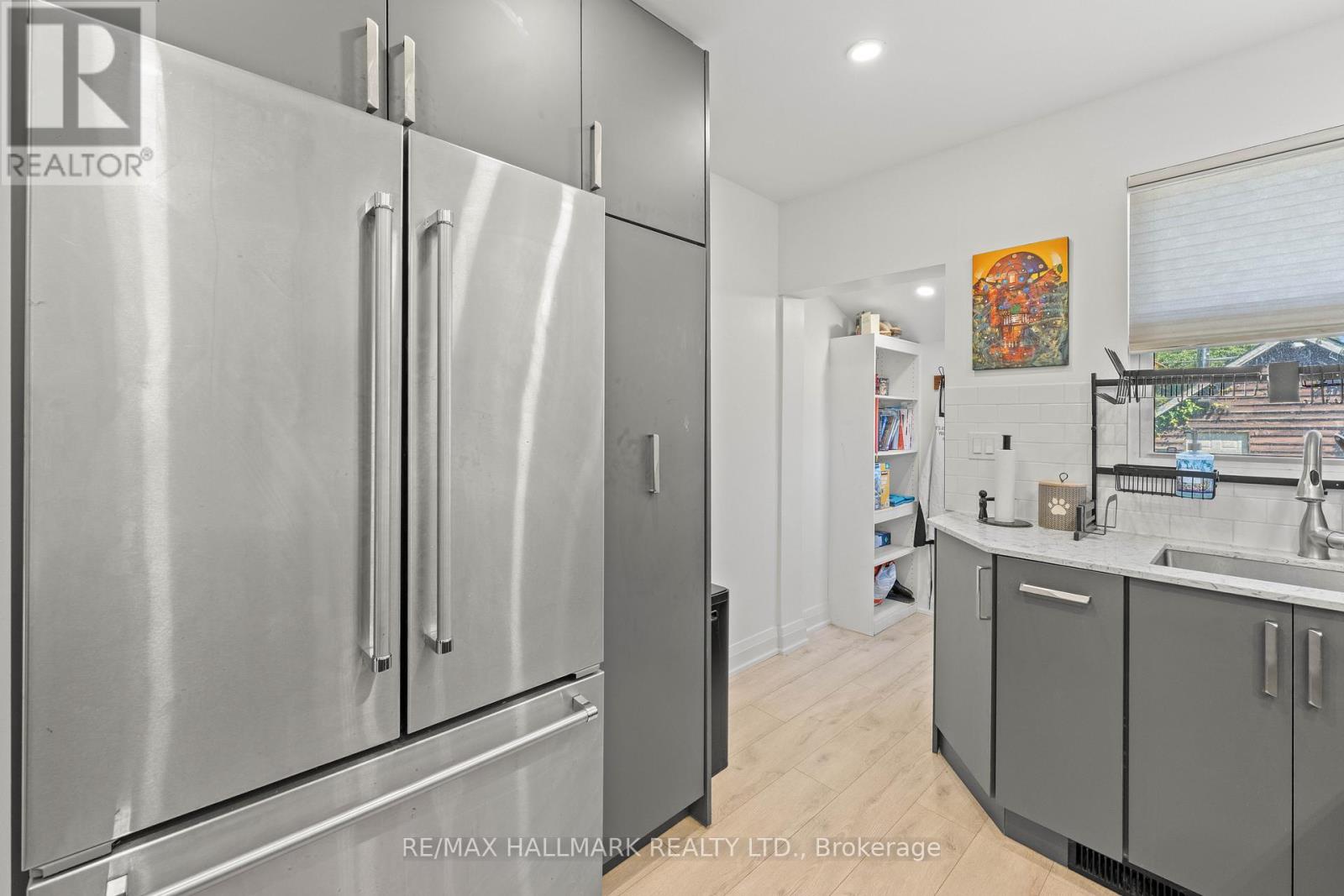 2 AMHERST AVENUE - 15