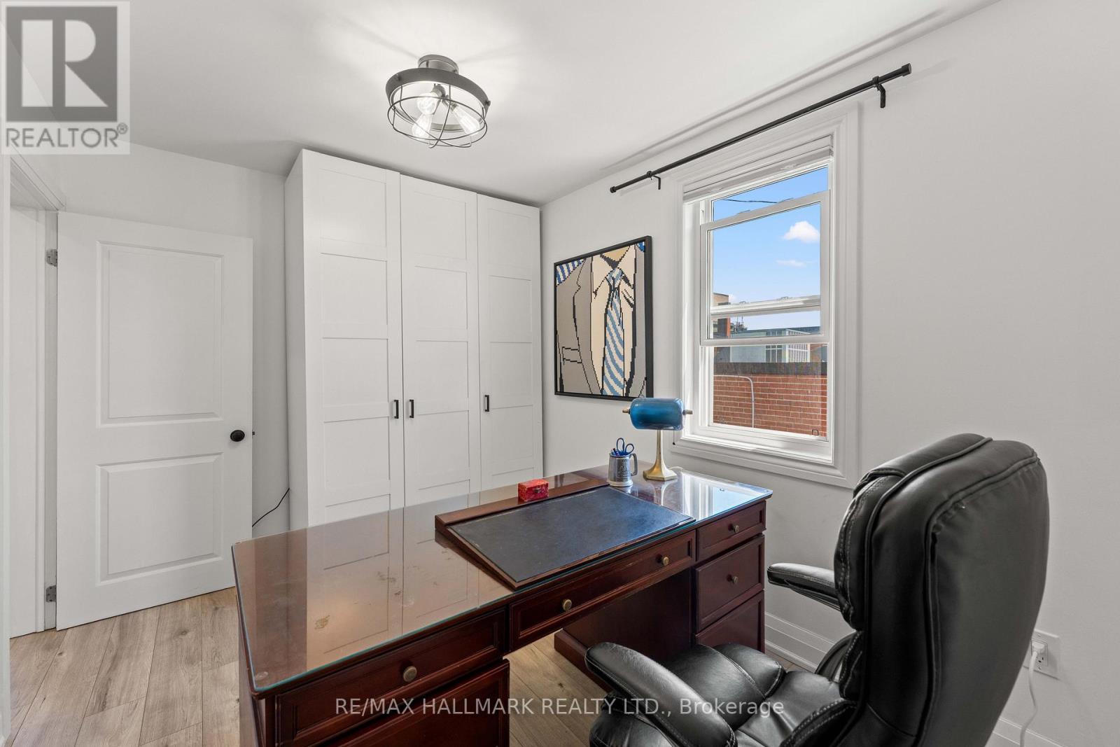 2 AMHERST AVENUE - 20