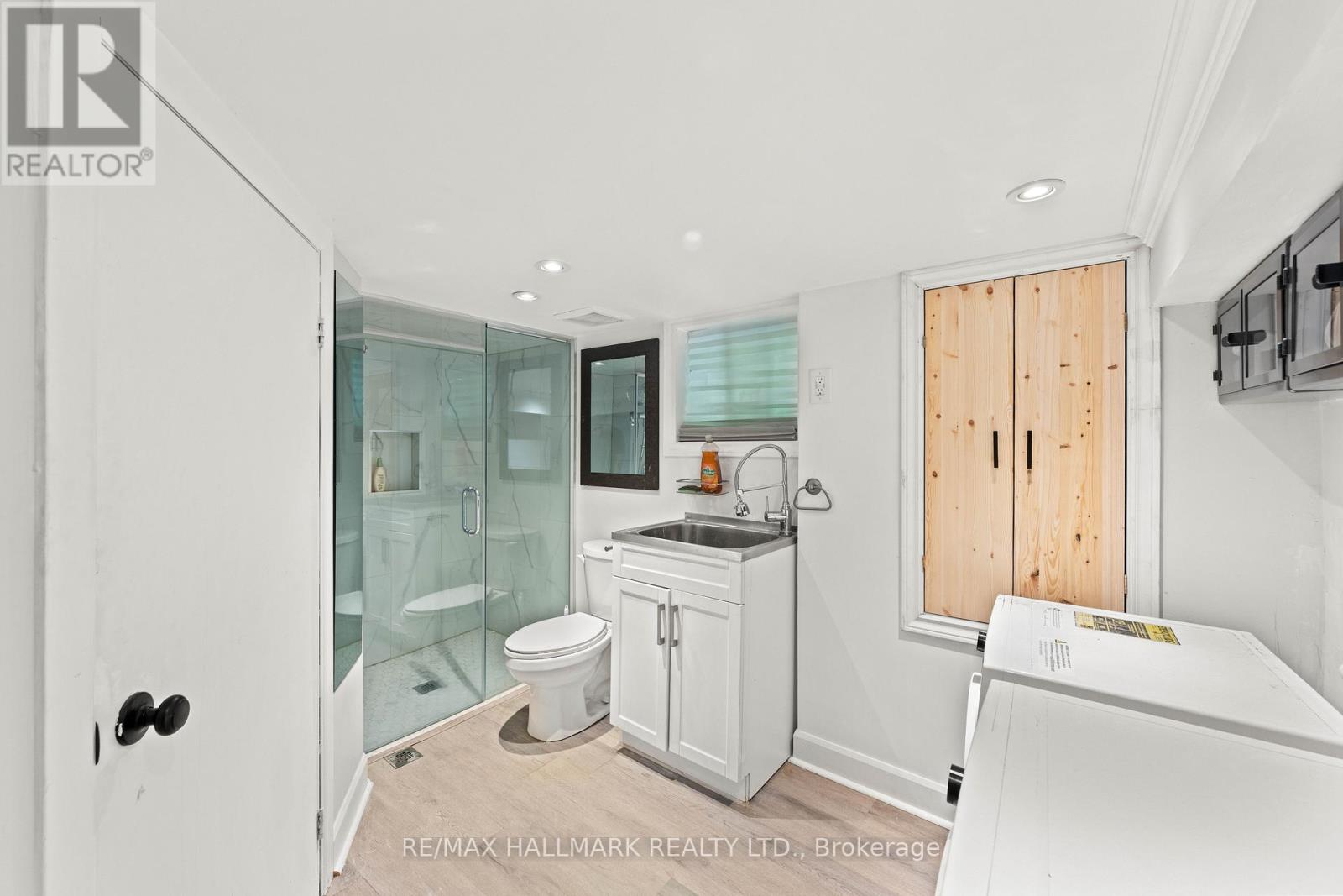 2 AMHERST AVENUE - 27
