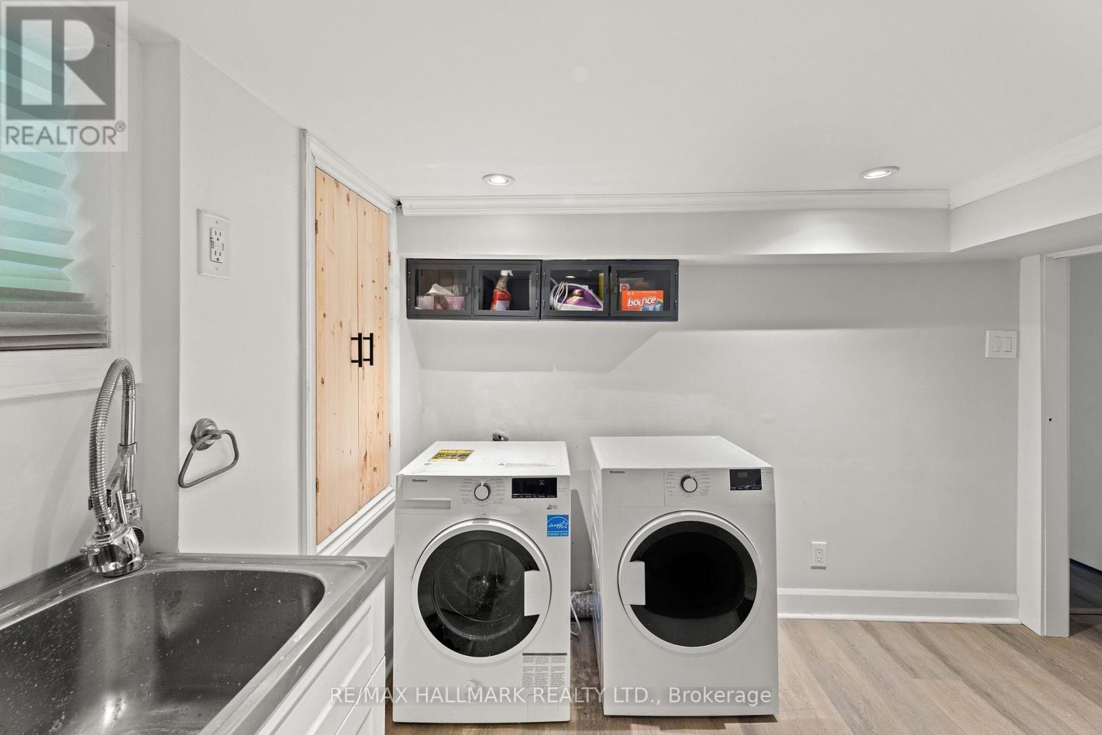 2 AMHERST AVENUE - 28