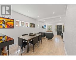 2 Amherst Avenue, Toronto, ON M6E1Z3 Photo 11
