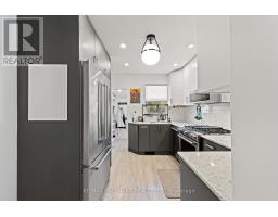 2 Amherst Avenue, Toronto, ON M6E1Z3 Photo 12