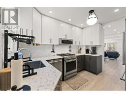 2 Amherst Avenue, Toronto, ON M6E1Z3 Photo 14