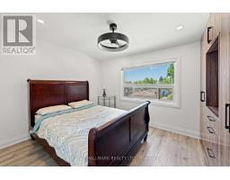 2 Amherst Avenue, Toronto, ON M6E1Z3 Photo 17