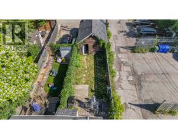 2 Amherst Avenue, Toronto, ON M6E1Z3 Photo 36