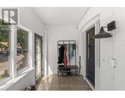 Bathroom - 2 Amherst Avenue, Toronto, ON M6E1Z3 Photo 6