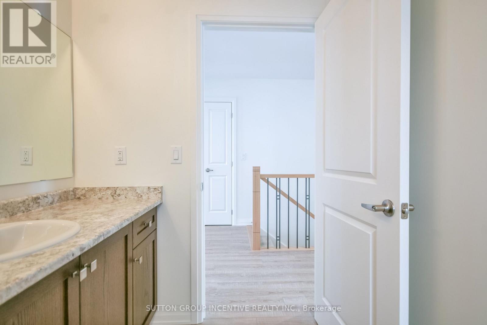47 HAROLD AVENUE - 22
