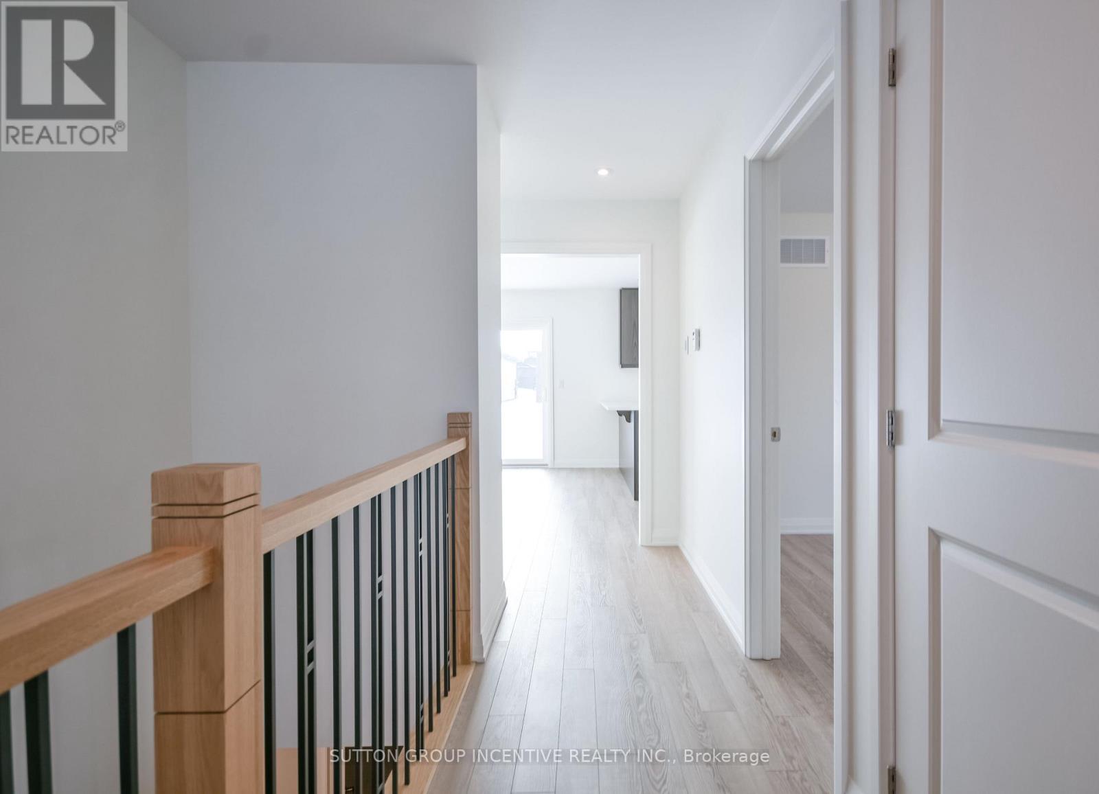 47 HAROLD AVENUE - 23