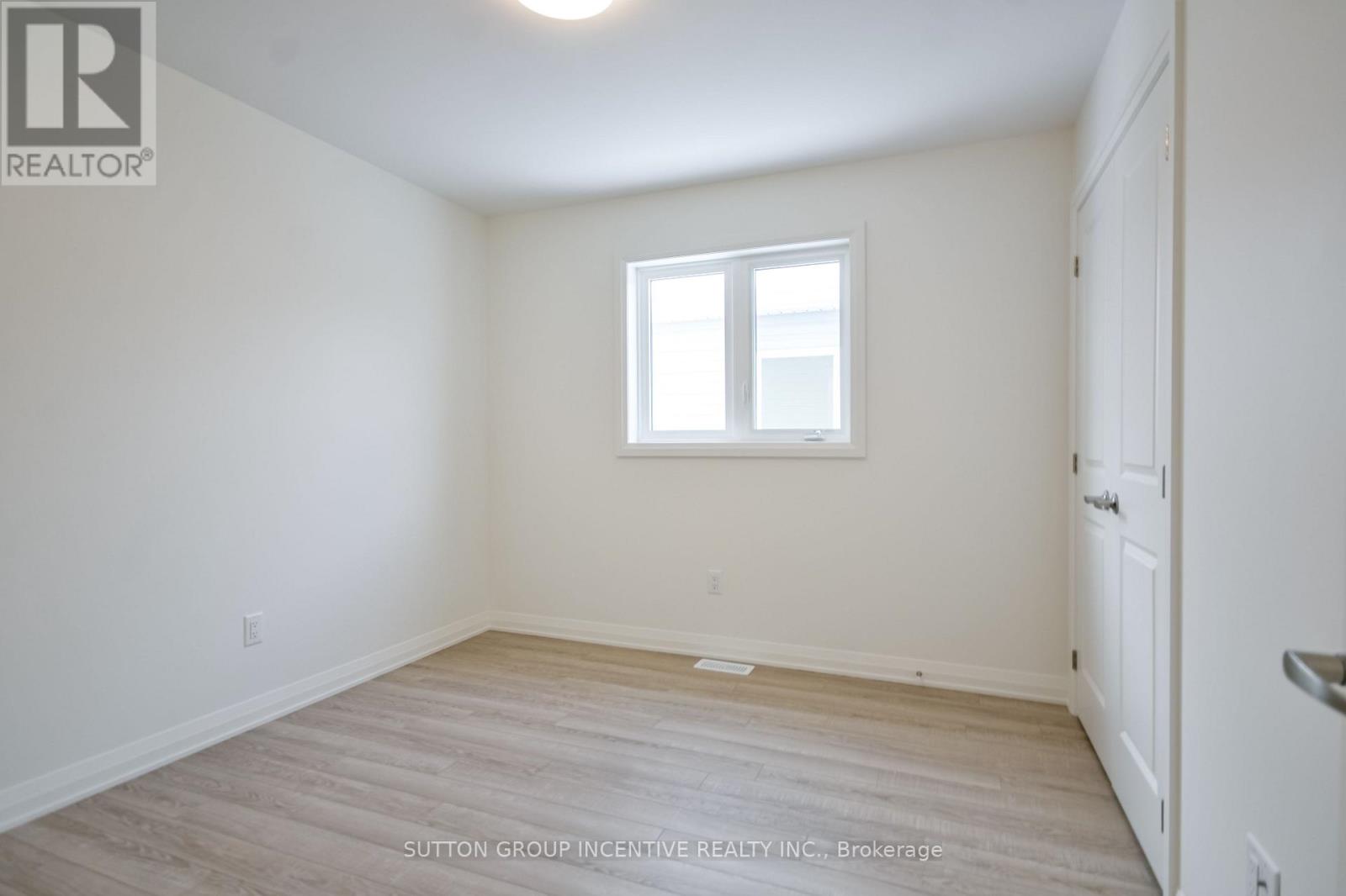 47 HAROLD AVENUE - 24