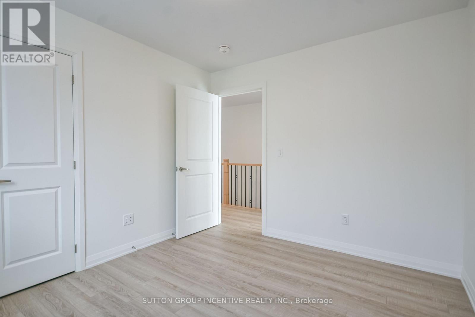 47 HAROLD AVENUE - 25