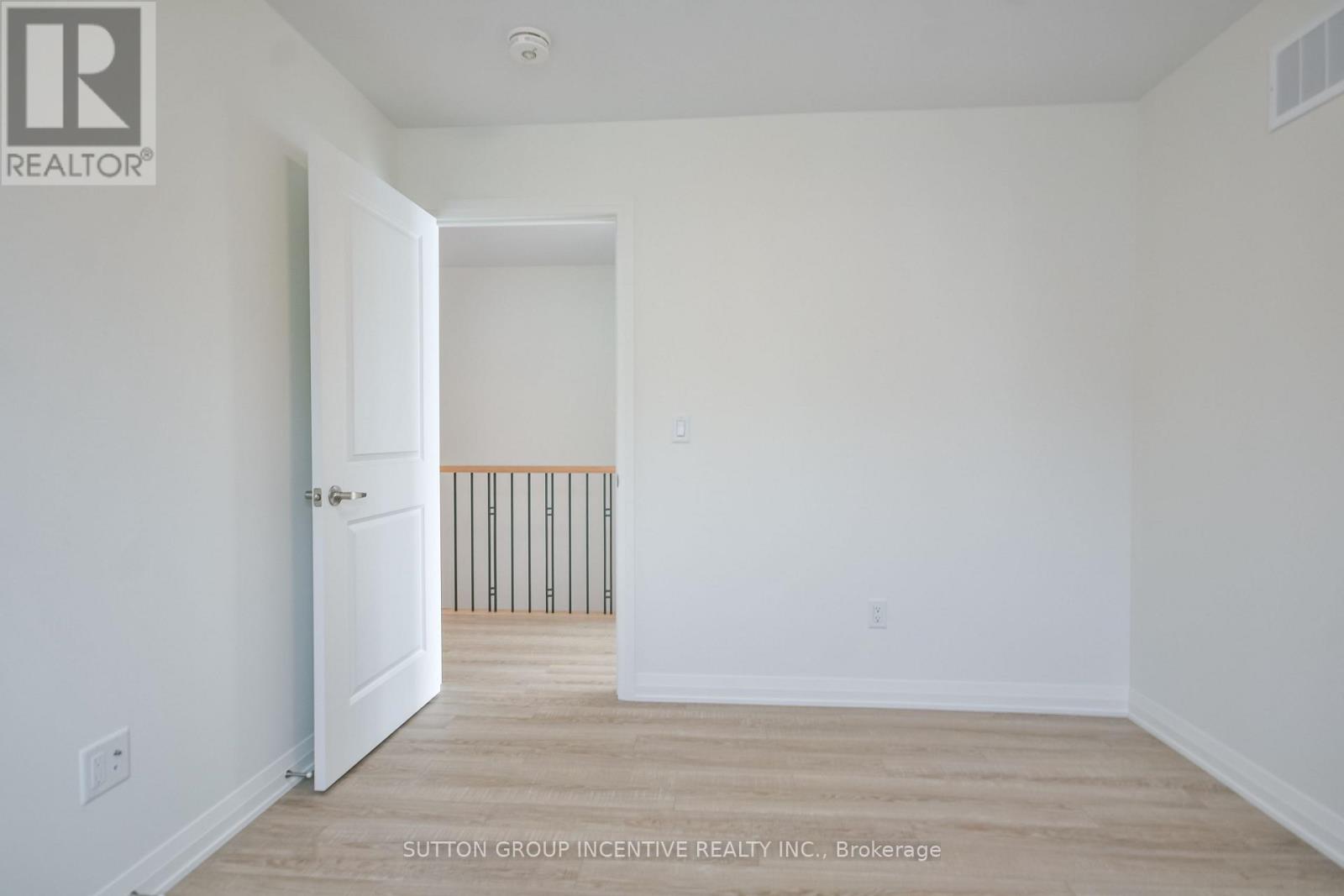 47 HAROLD AVENUE - 26