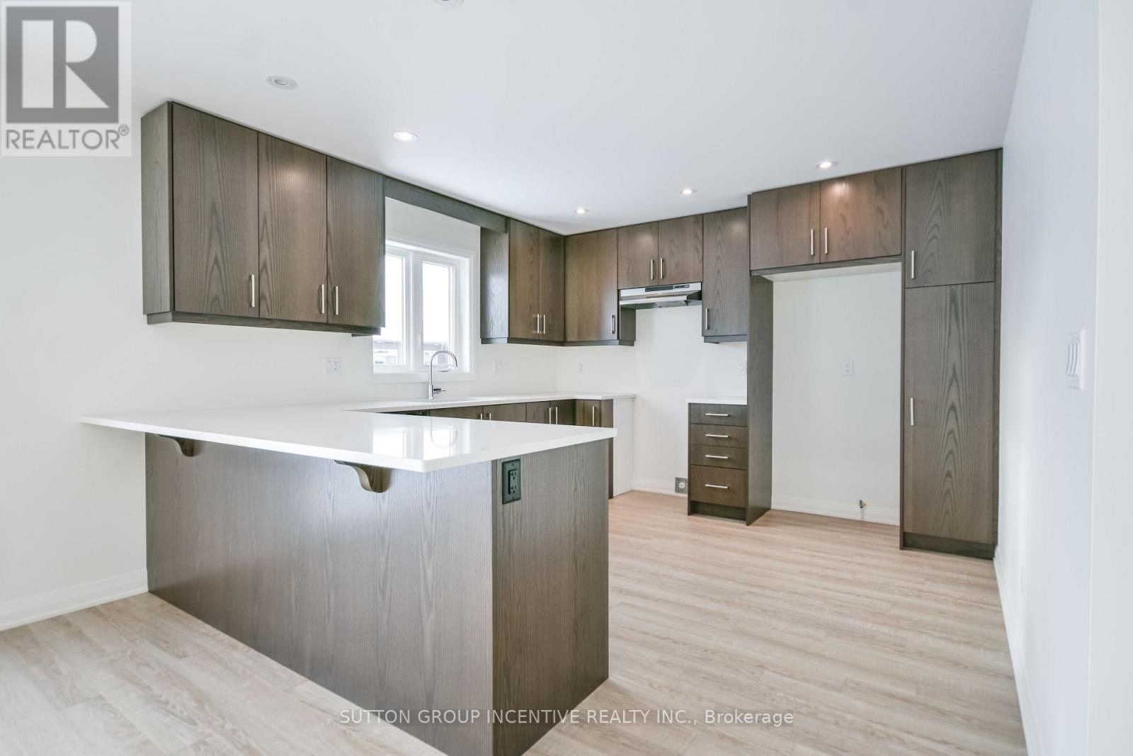 47 HAROLD AVENUE - 30