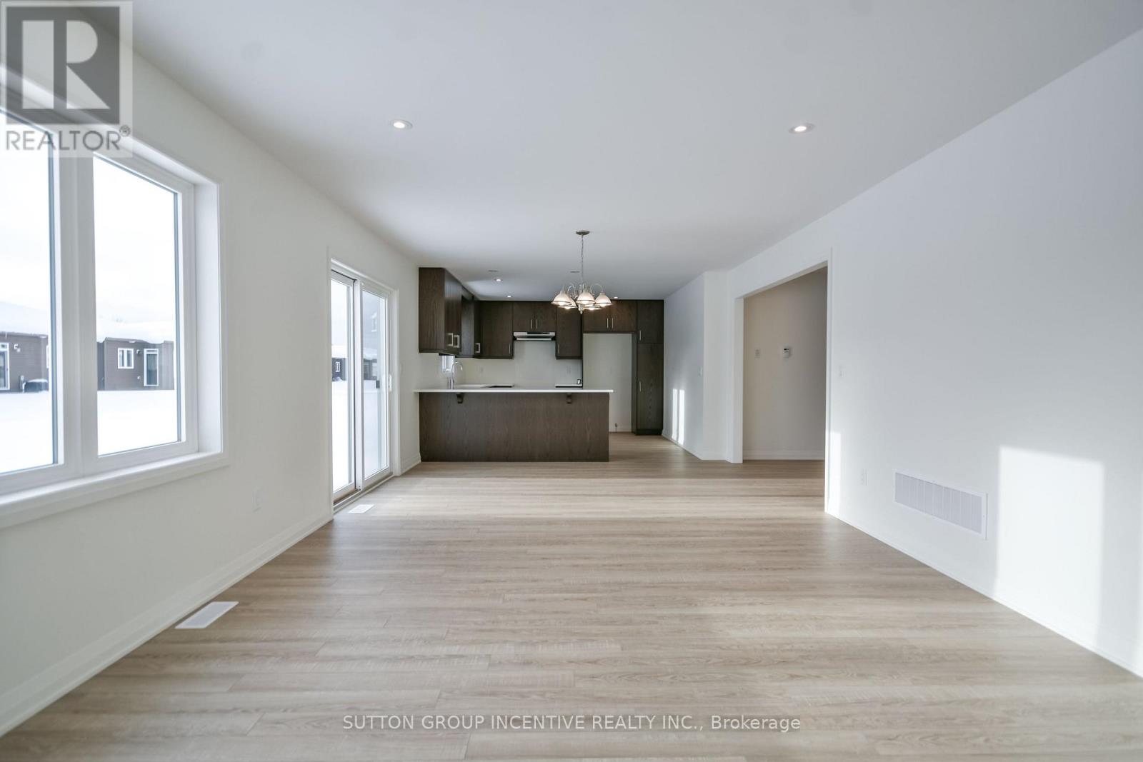 47 HAROLD AVENUE - 38