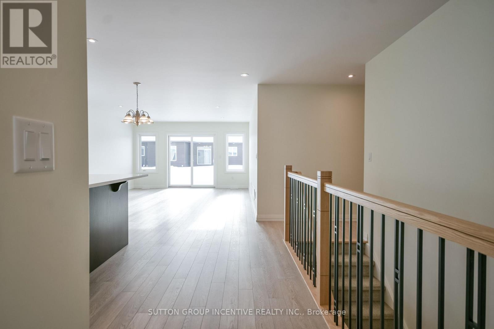45 HAROLD AVENUE - 10