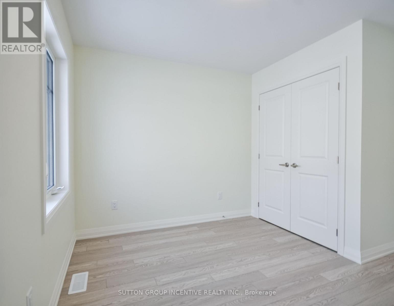 45 HAROLD AVENUE - 12