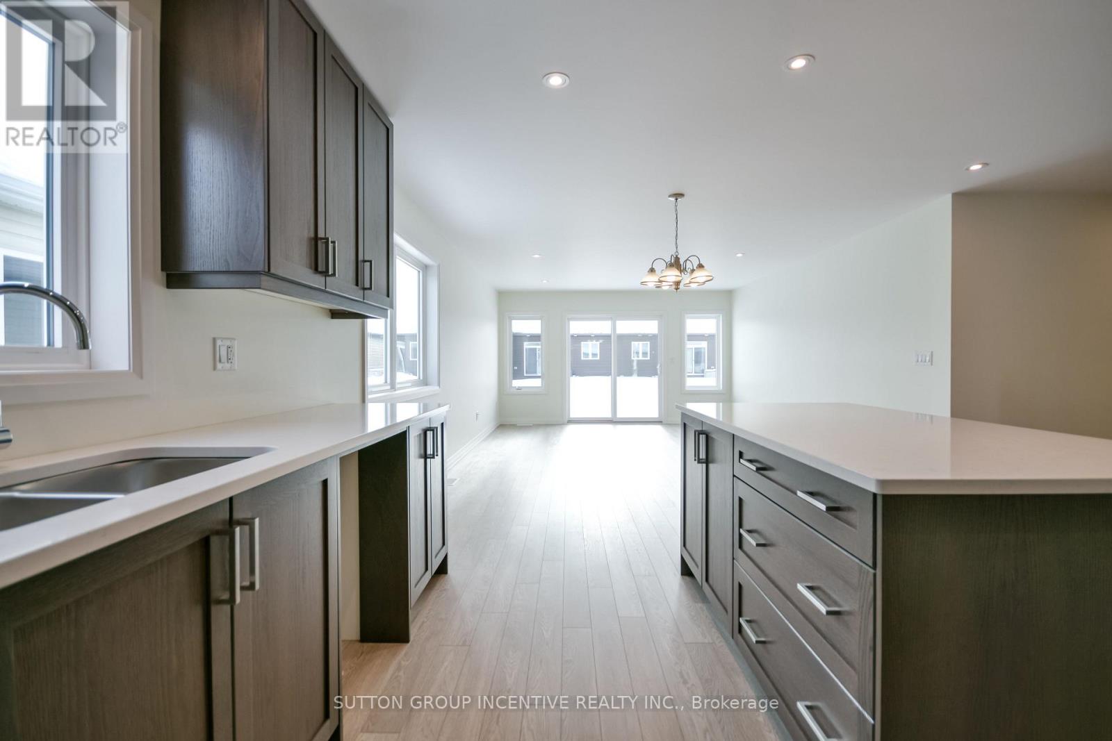 45 HAROLD AVENUE - 20