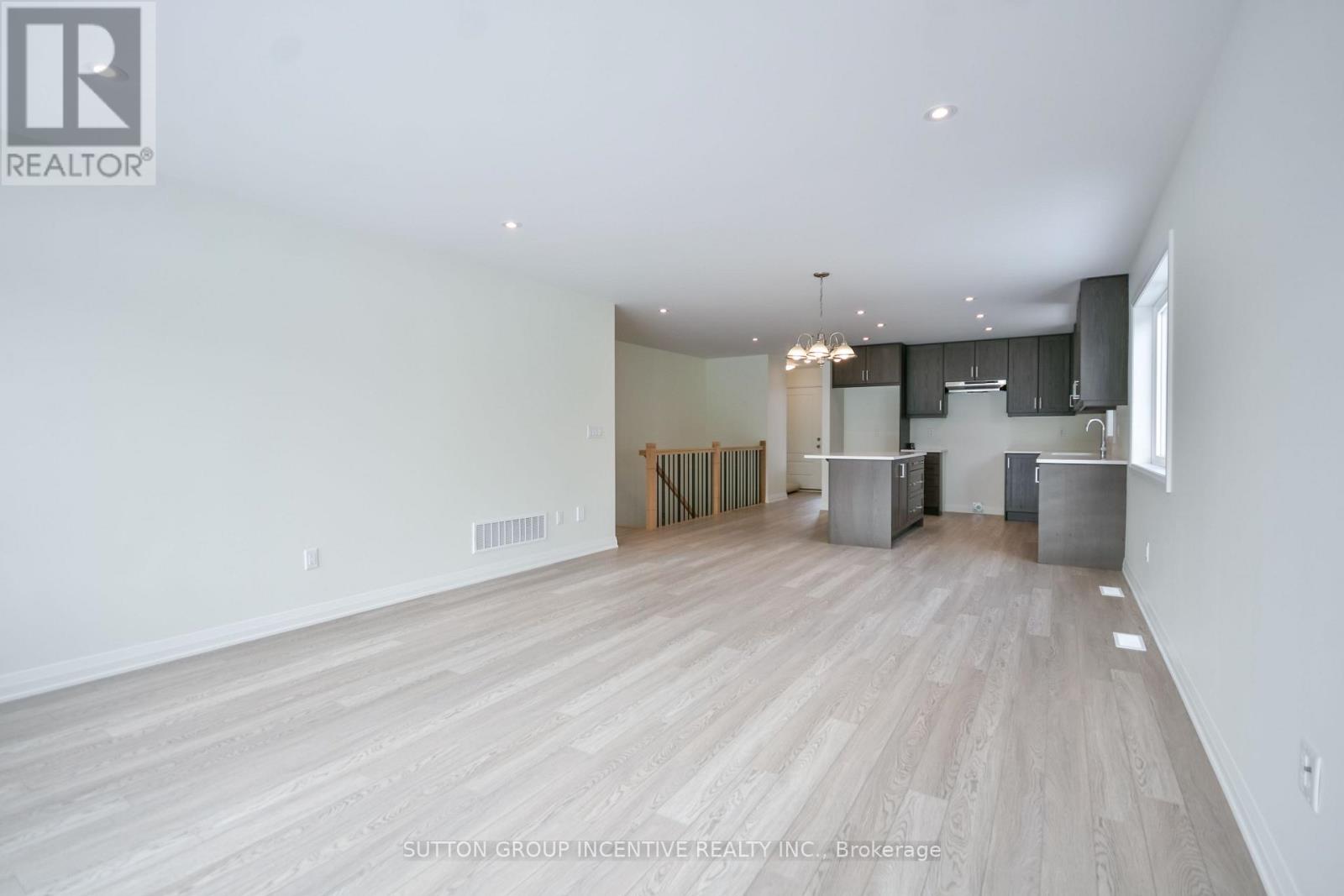 45 HAROLD AVENUE - 22
