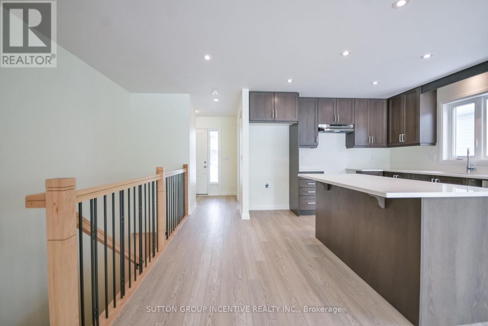 45 HAROLD AVENUE - 25