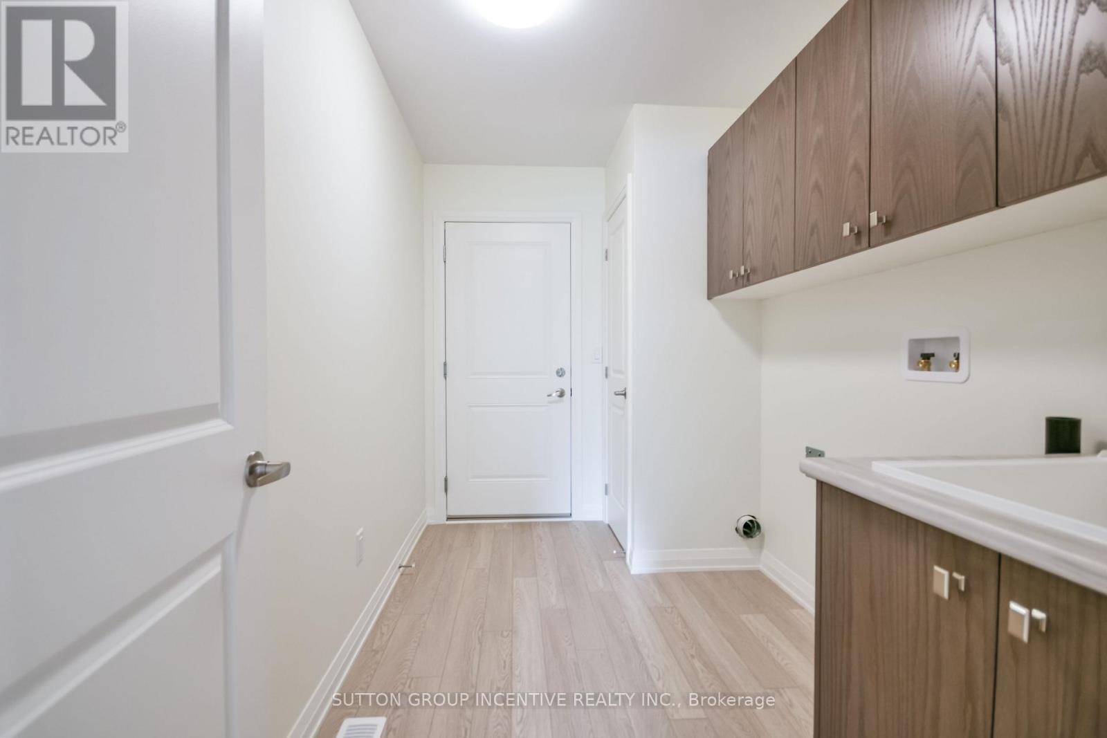 45 HAROLD AVENUE - 29