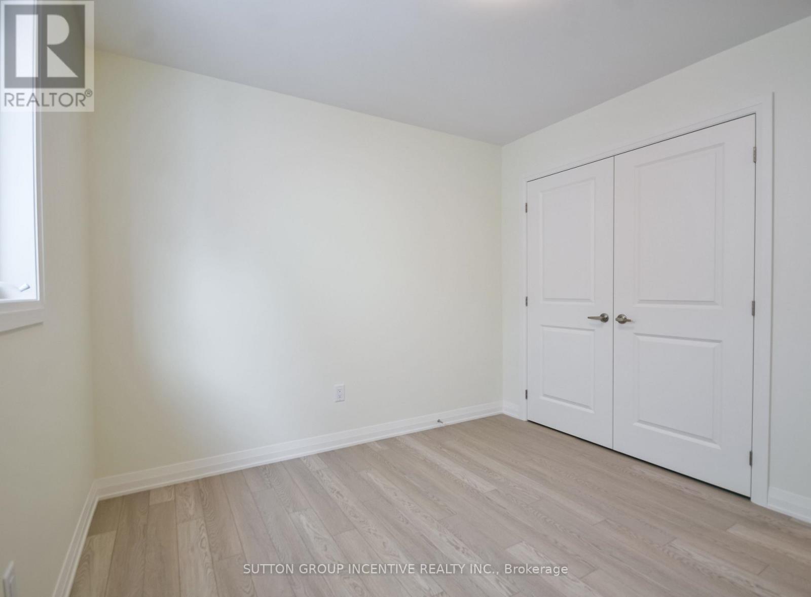 45 HAROLD AVENUE - 32