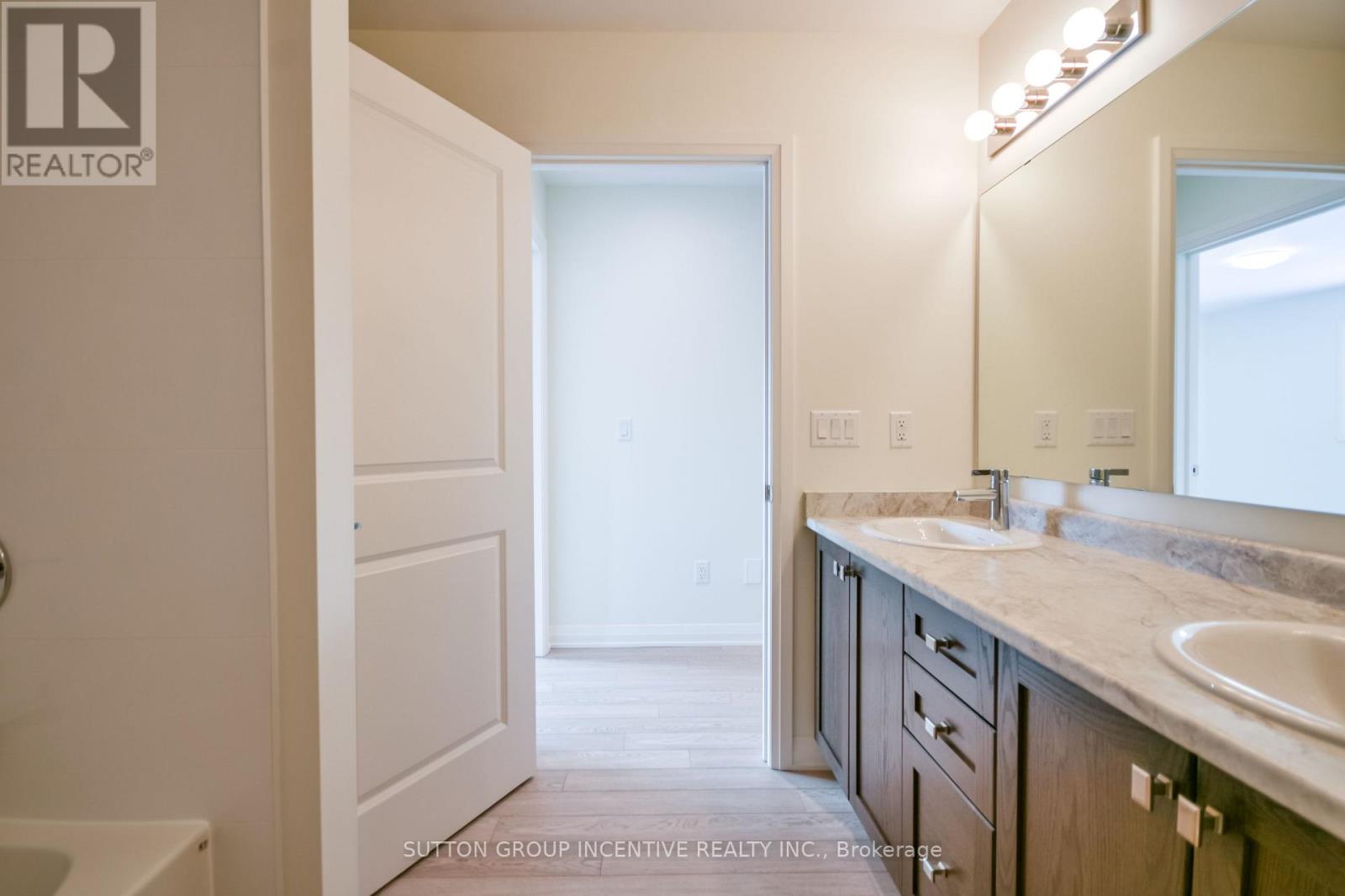 45 HAROLD AVENUE - 36