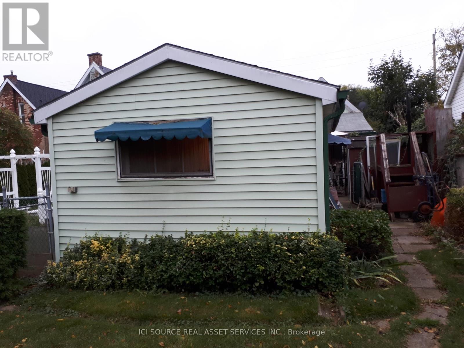 1026 YORK STREET - 12