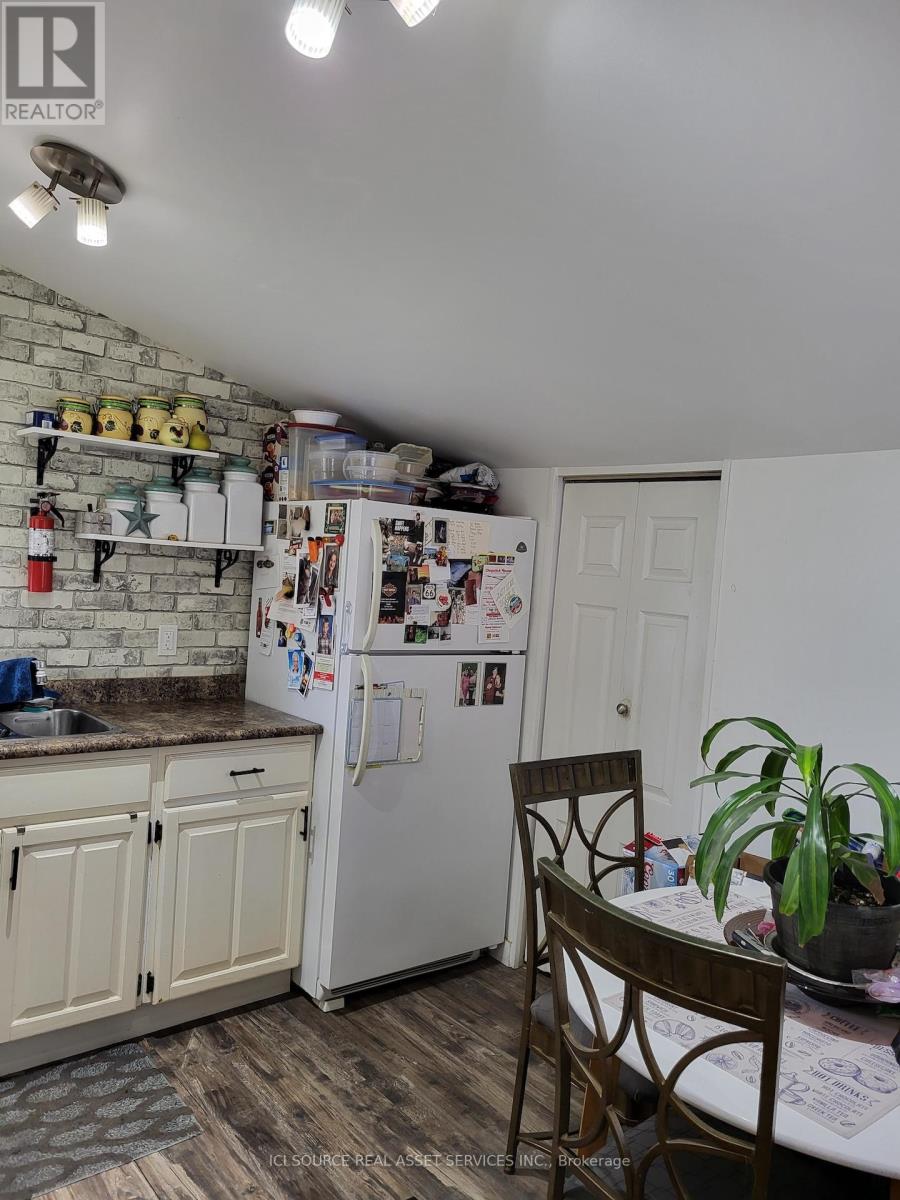 1026 YORK STREET - 16
