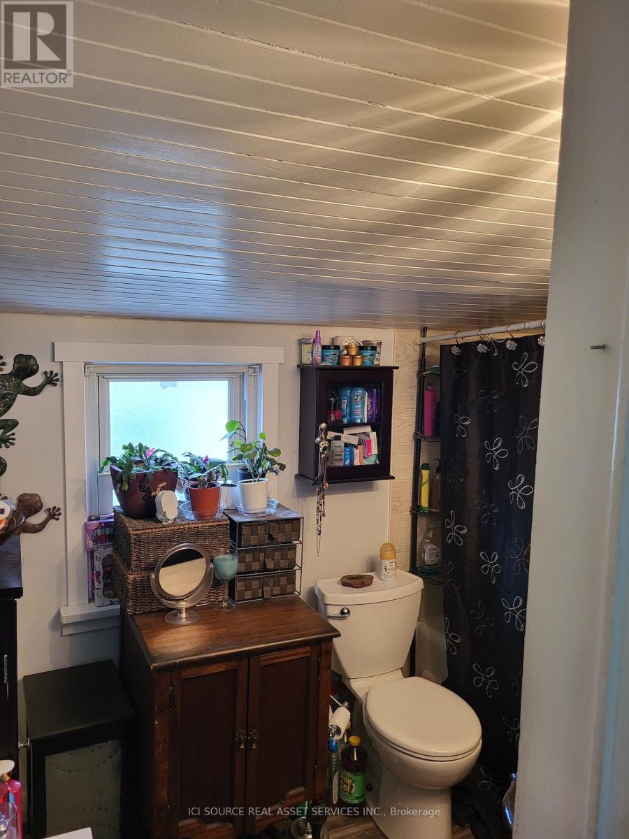 1026 YORK STREET - 18