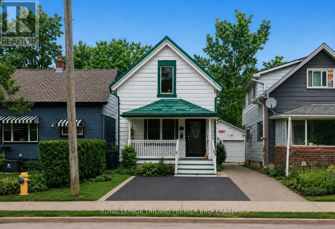 98 BRISCOE STREET E - 44