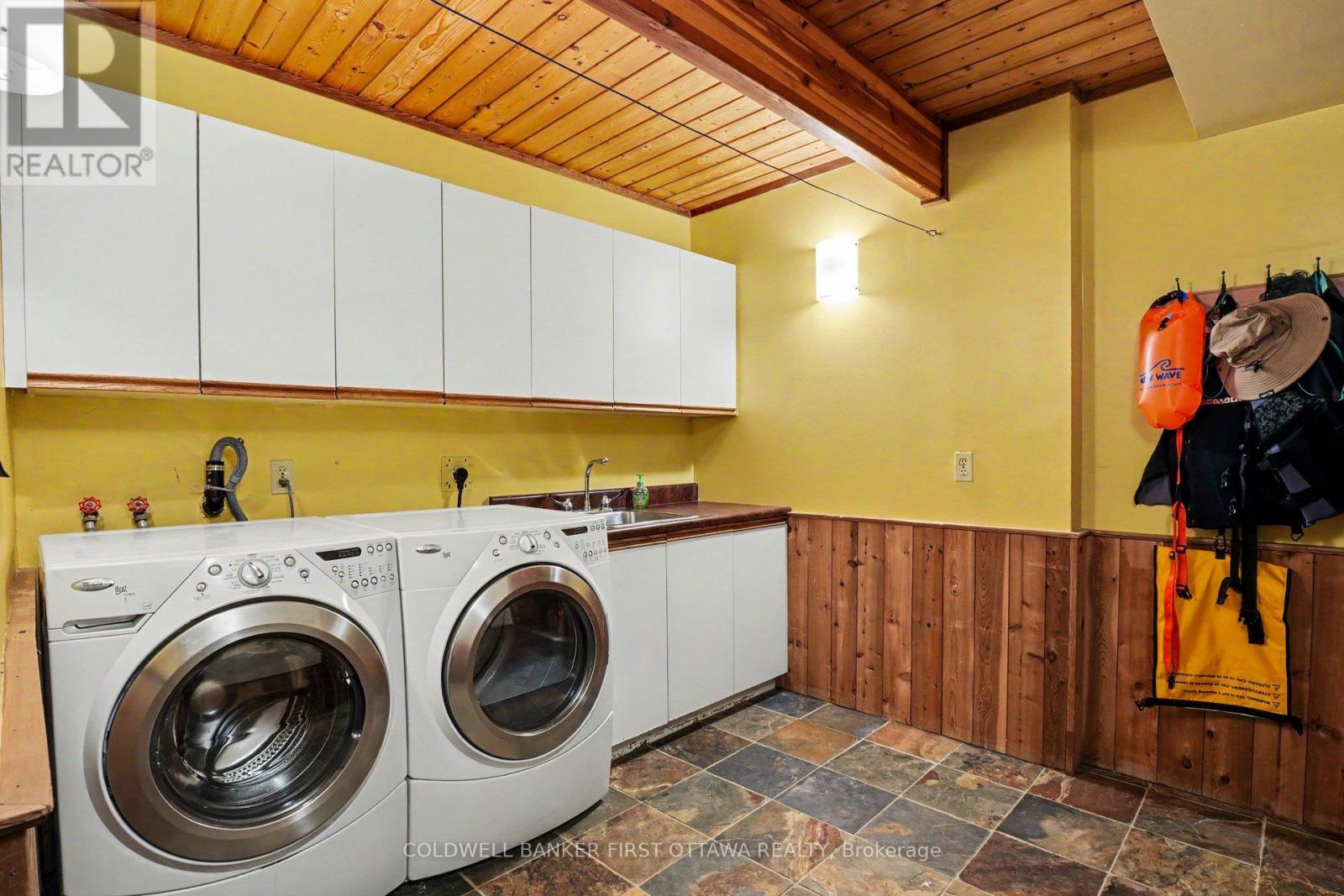 3842 ARMITAGE AVENUE - 24