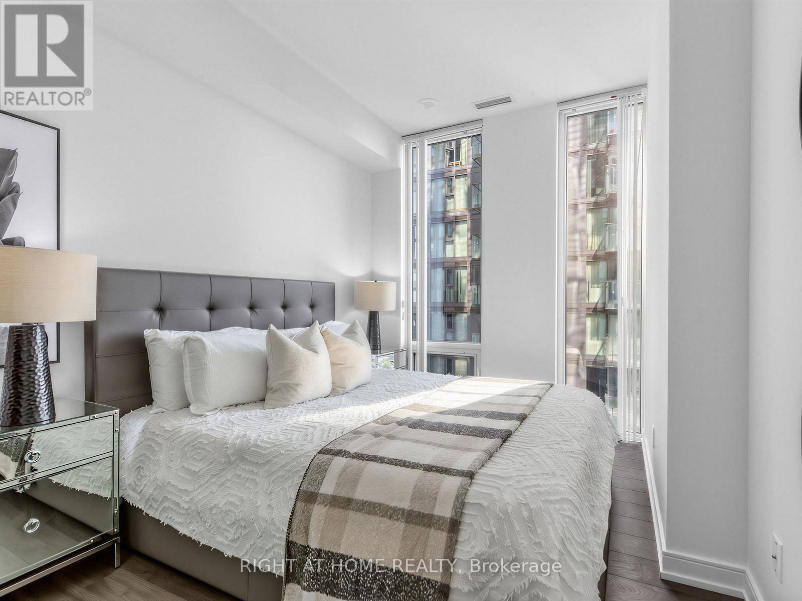 #2504 28 WELLESLEY STREET - 12
