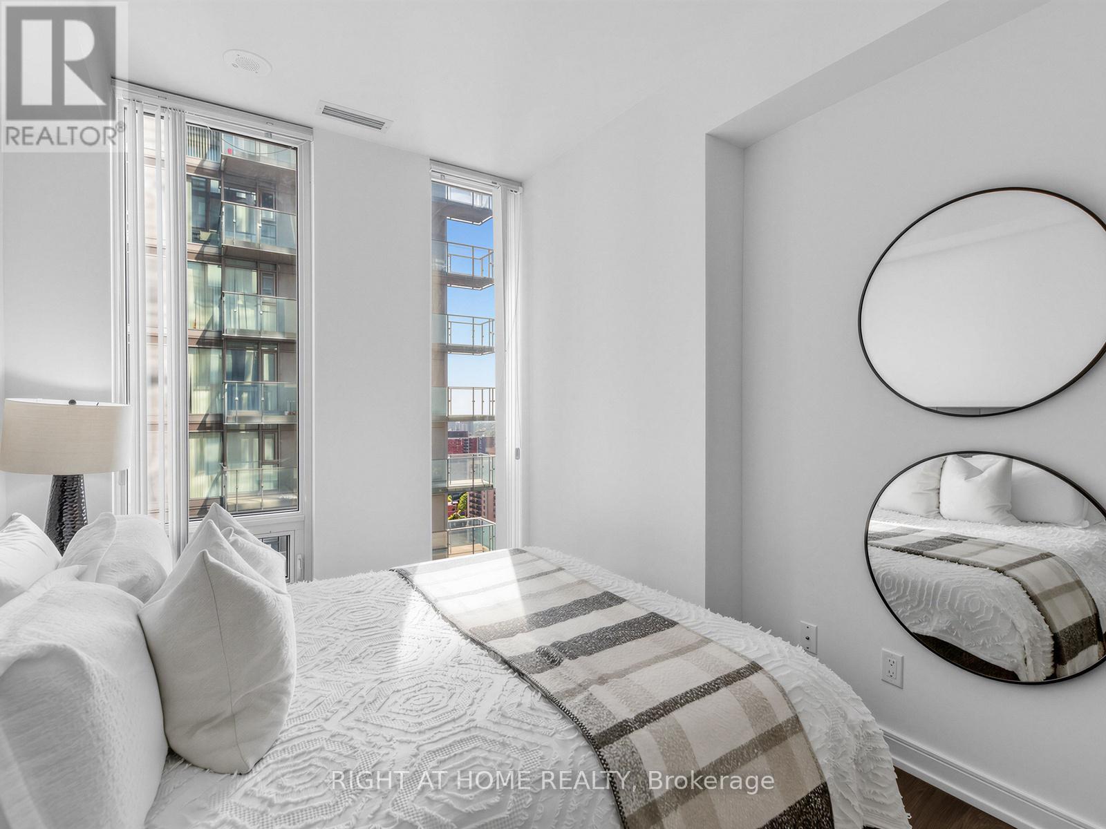 #2504 28 WELLESLEY STREET - 14