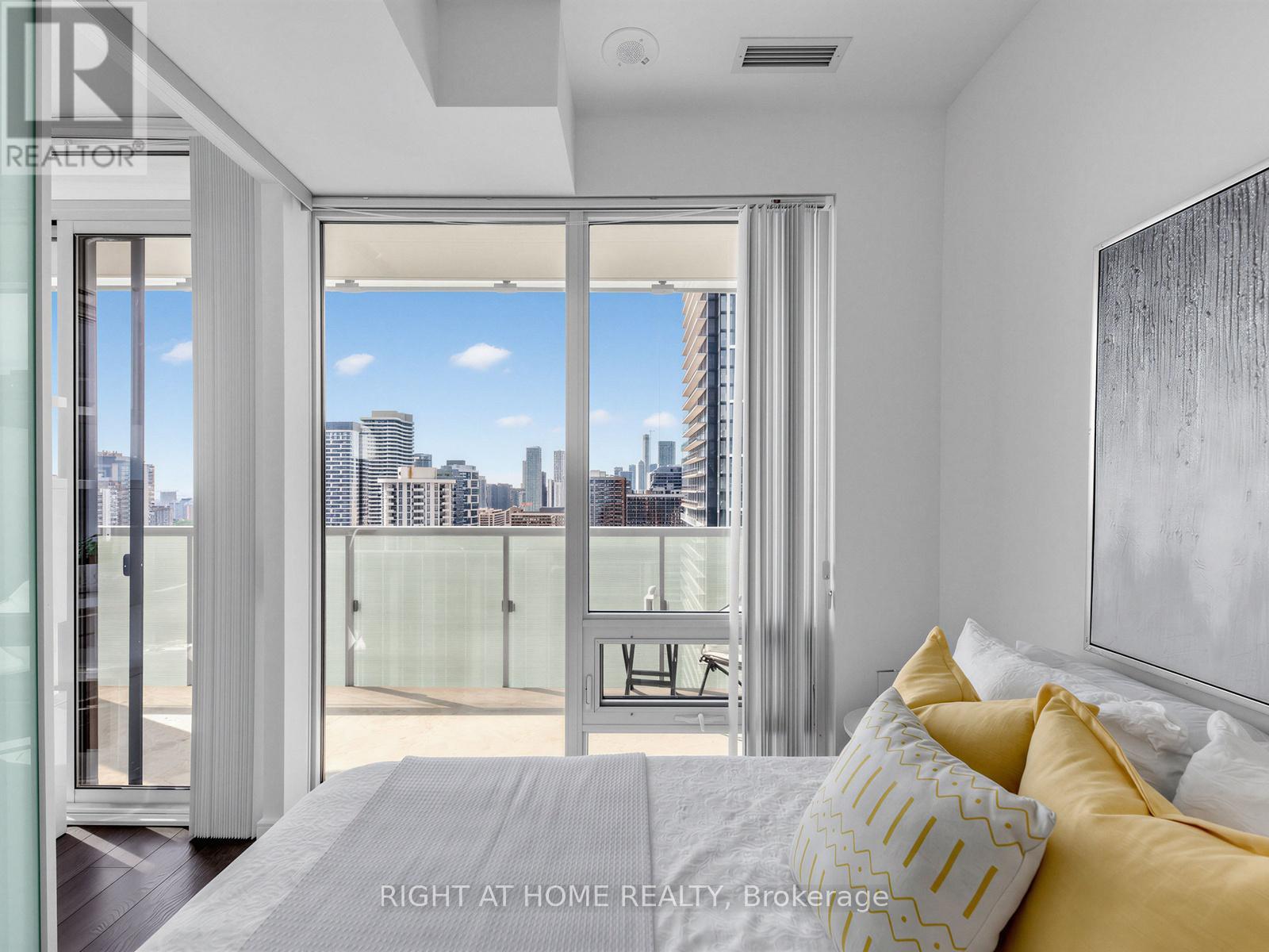 #2504 28 WELLESLEY STREET - 18