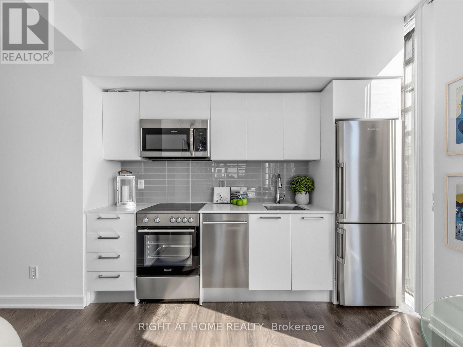 #2504 28 WELLESLEY STREET - 2