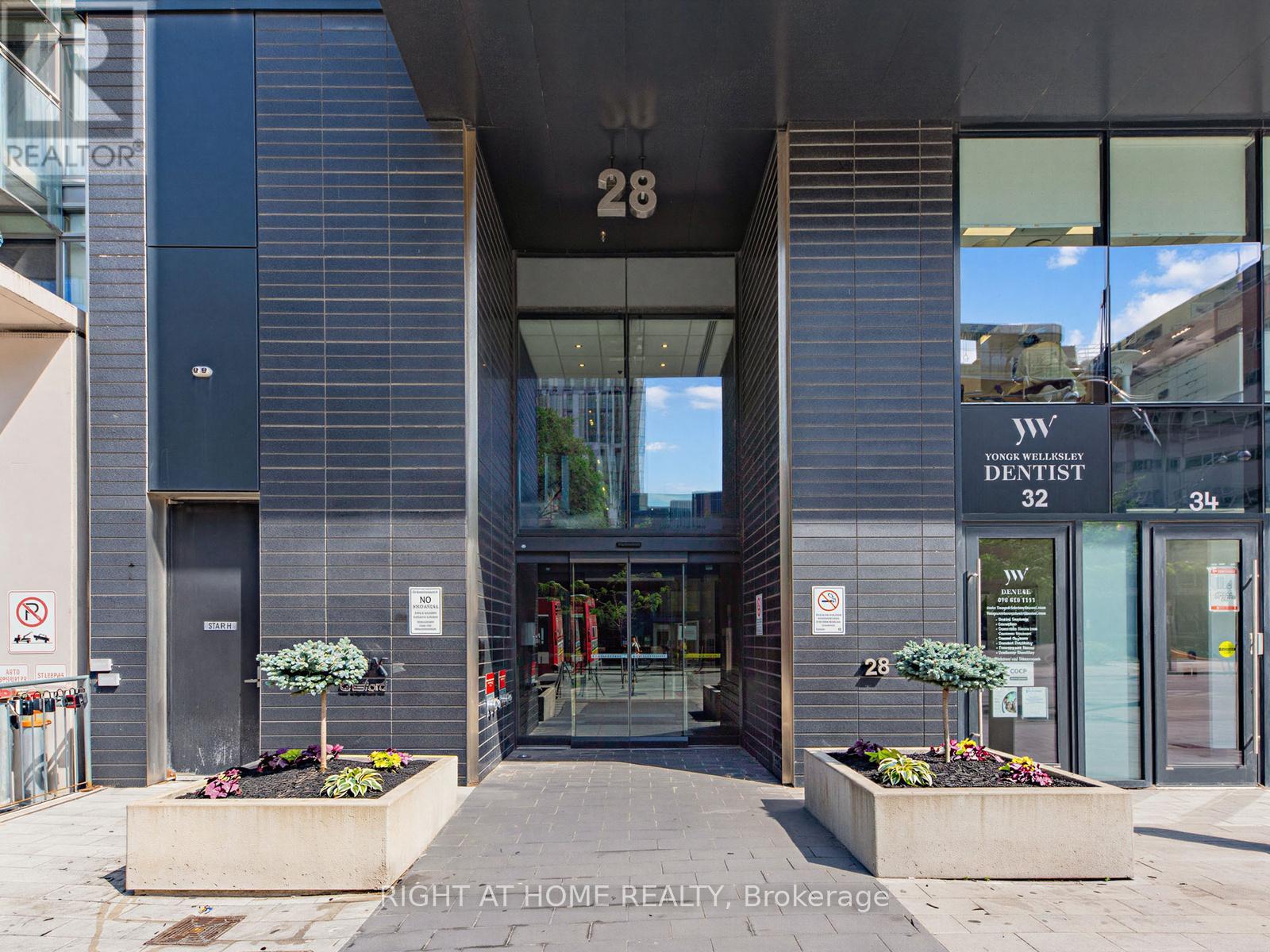 #2504 28 WELLESLEY STREET - 28