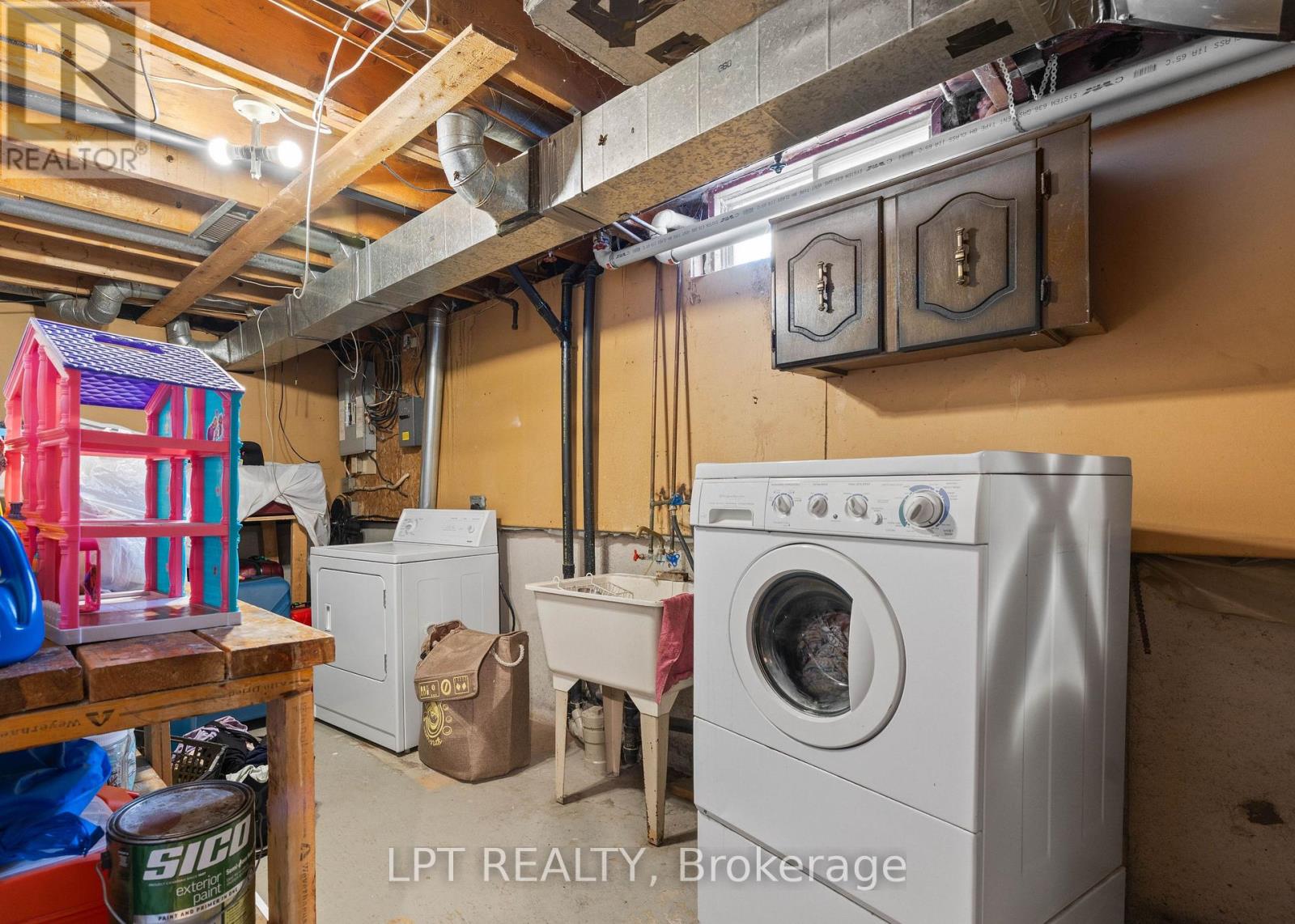 55H CHAUCER CRESCENT - 23