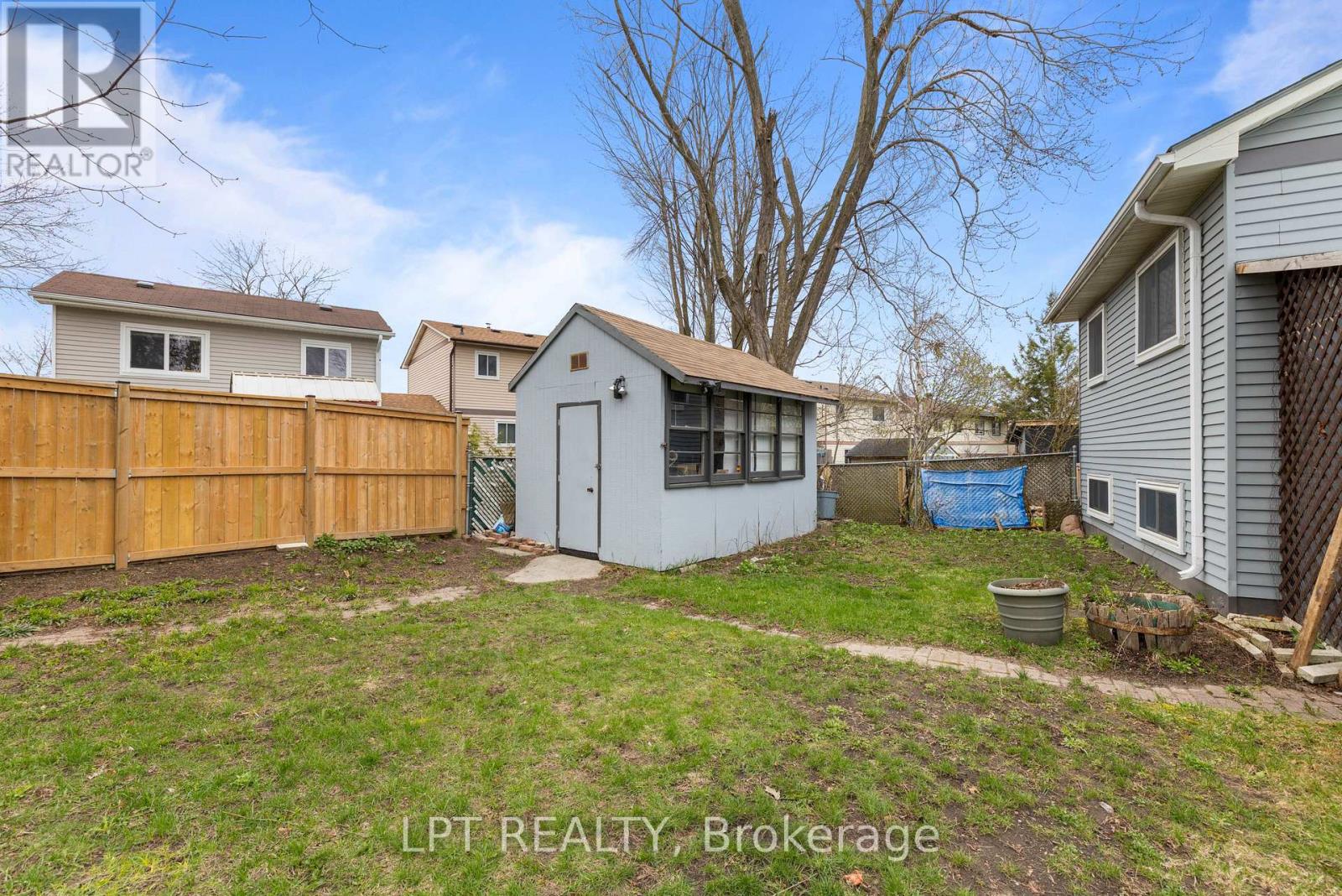 55H CHAUCER CRESCENT - 26