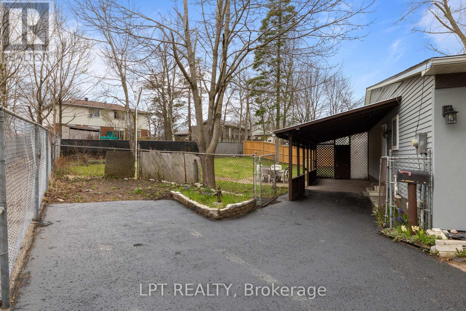 55H CHAUCER CRESCENT - 4