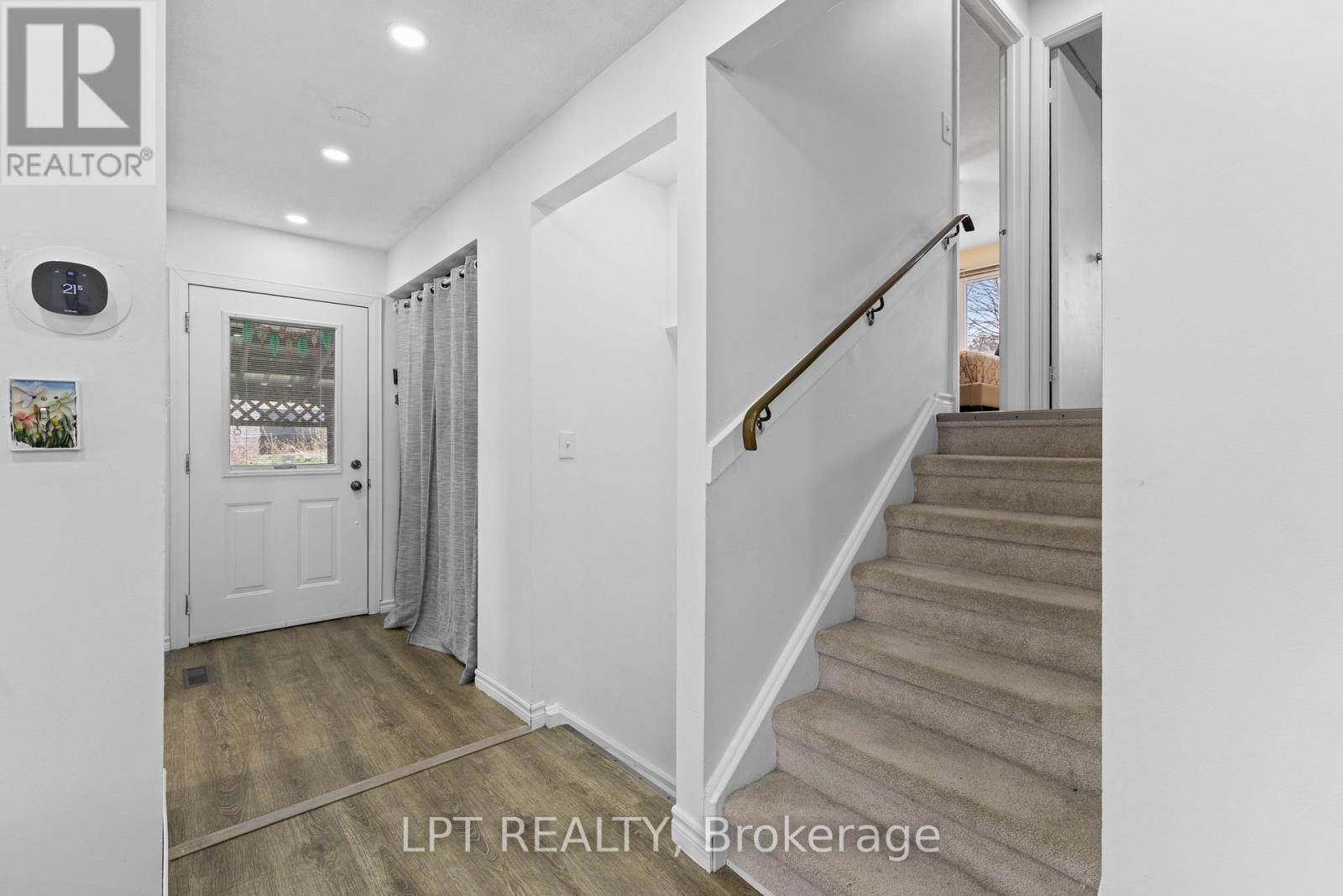 55H CHAUCER CRESCENT - 6
