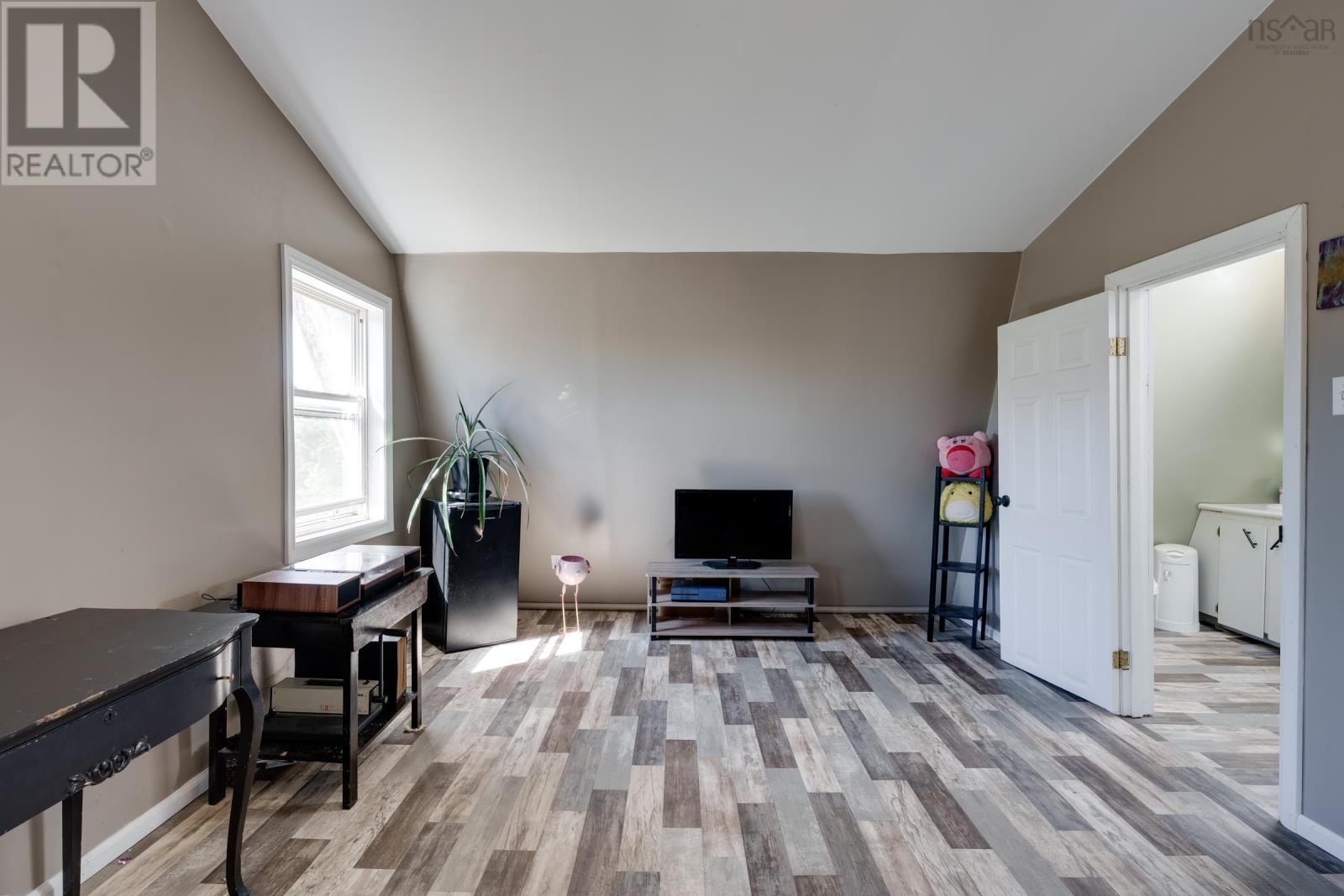 47 Golden Glow Lane - 29