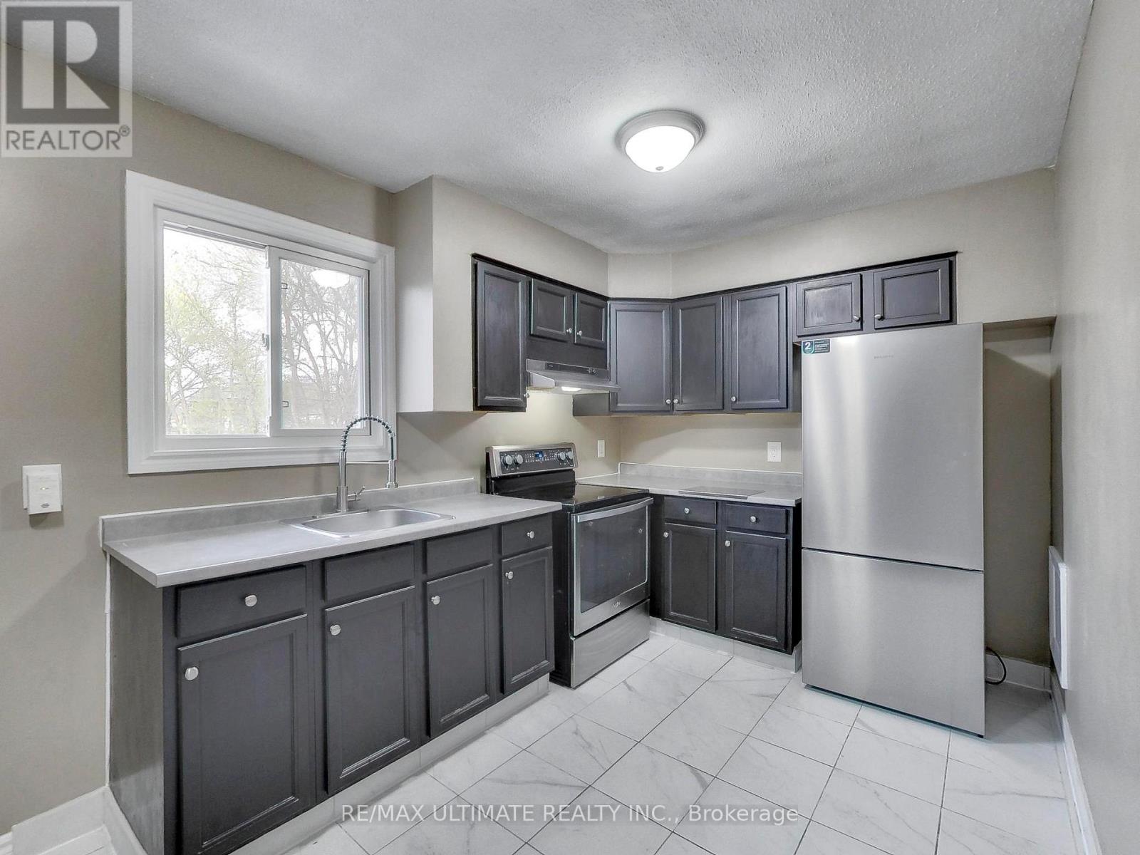 135 CHATHAM STREET - 11
