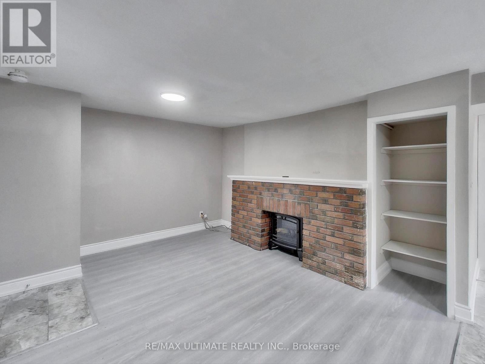 135 CHATHAM STREET - 24