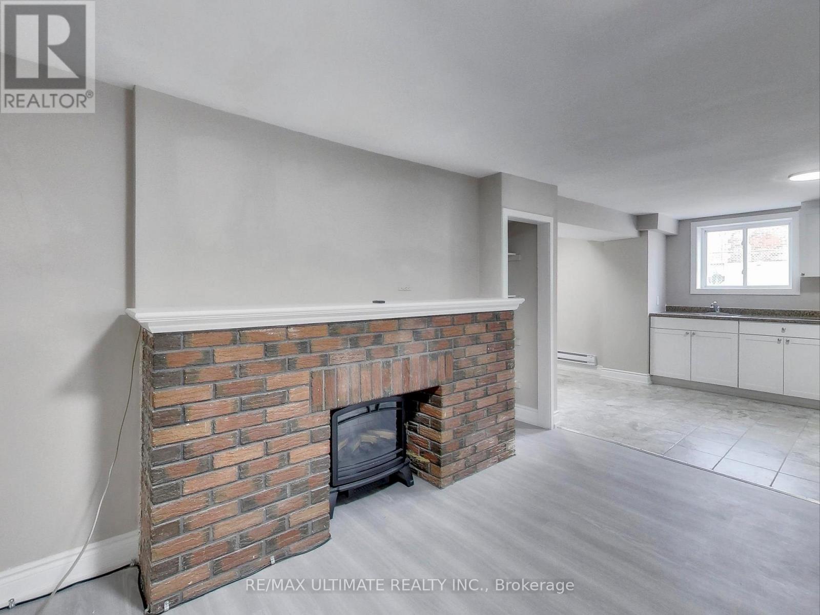 135 CHATHAM STREET - 25