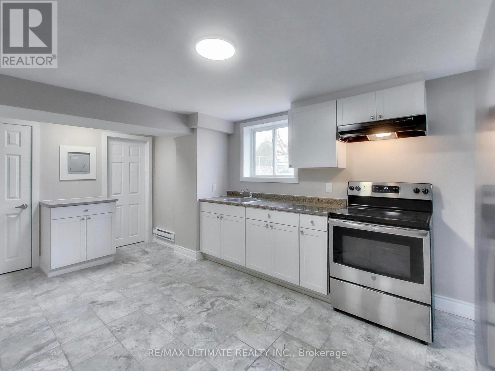 135 CHATHAM STREET - 27