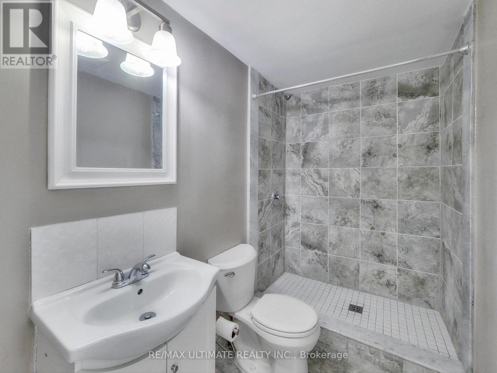 135 CHATHAM STREET - 29