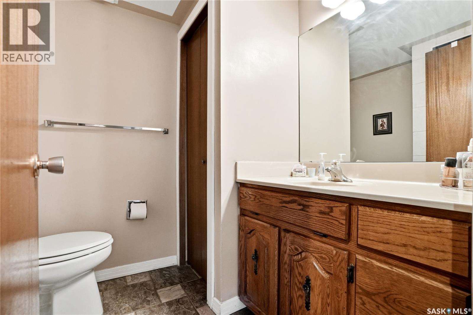 131 Keeley CRESCENT - 34