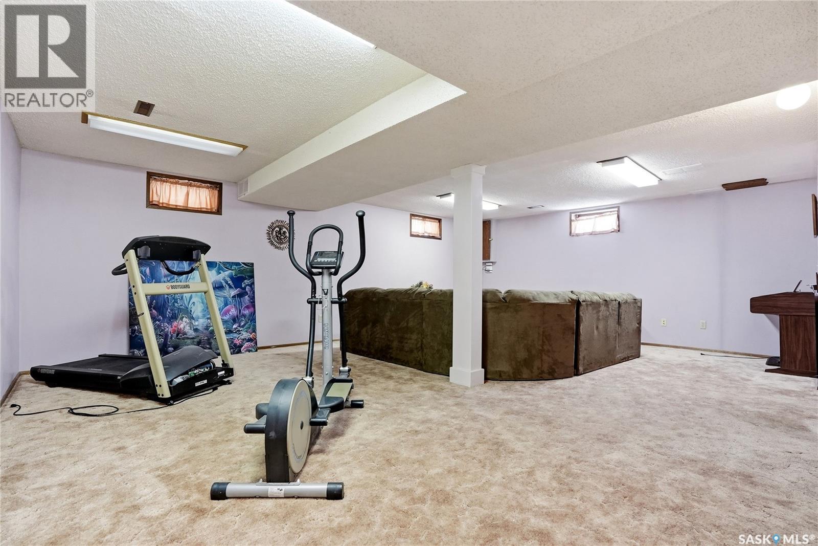 131 Keeley CRESCENT - 41